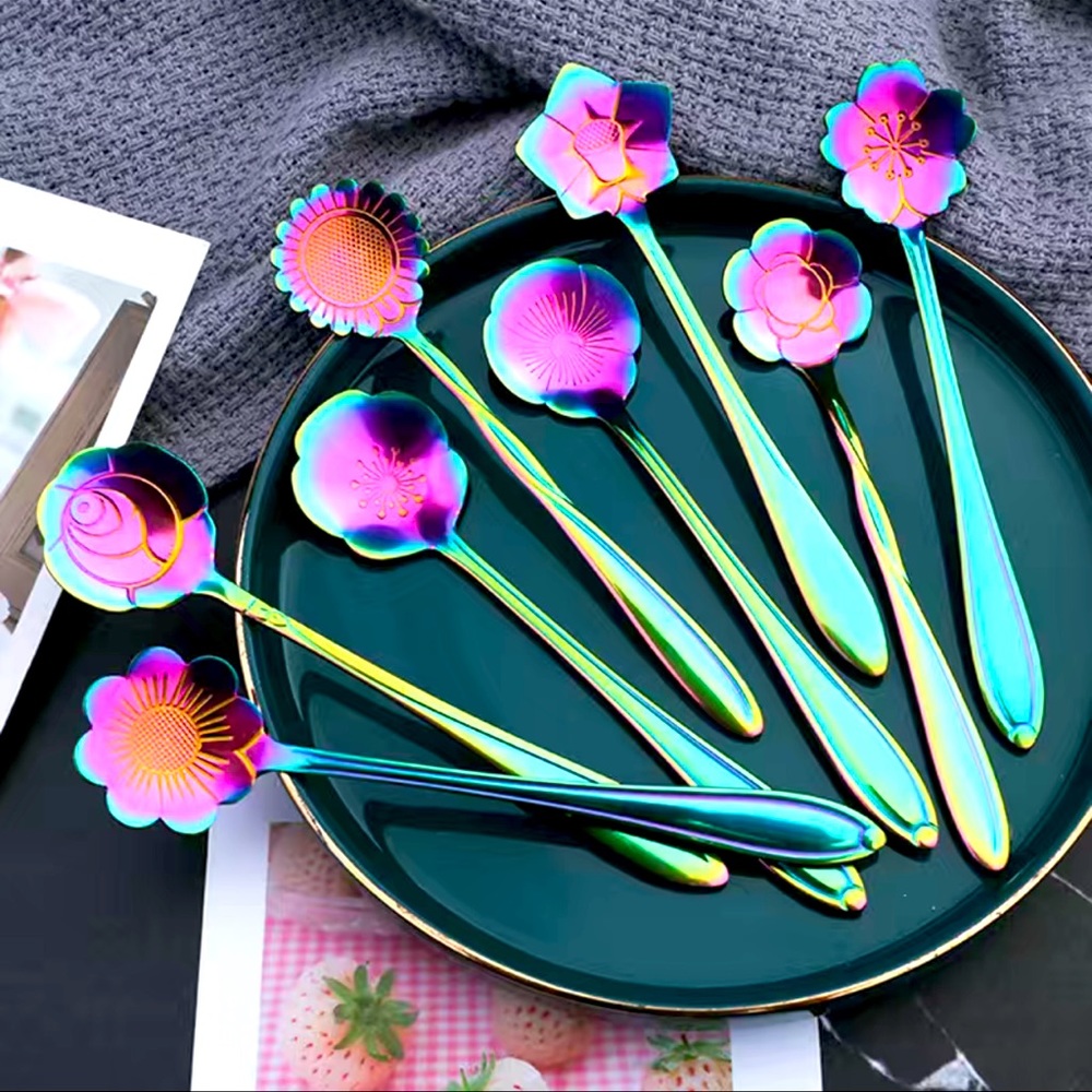 NWT Elegant Multicolored spoons set